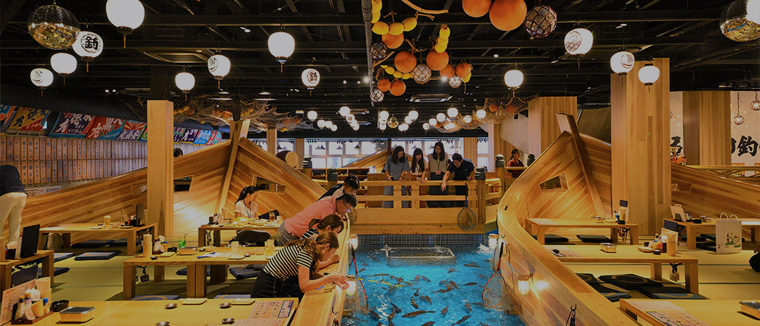 難波駅の新観光スポット「つり吉 難波店」の店内